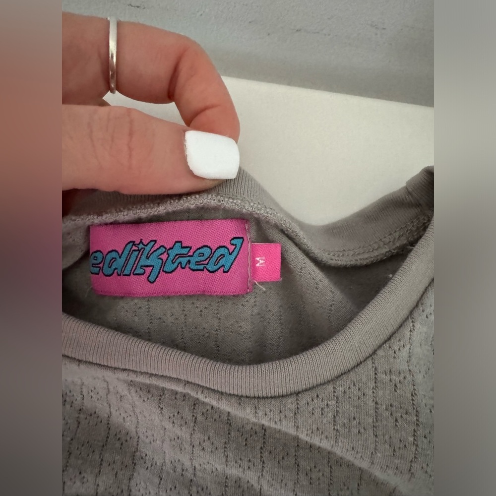 EDIKTED HOMEY POINTELLE LONG SLEEVE TSHIRT SIZE M IN GRAY - Picture 5 of 7